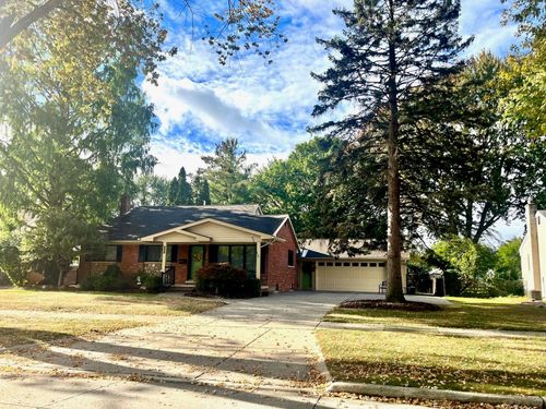 23906 Harvard Shore Dr, Saint Clair Shores, MI, 48082-2507 | Card Image