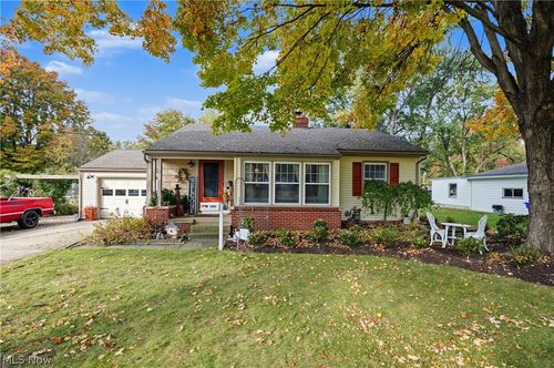 6990 Mill Creek Blvd, Youngstown, OH, 44512-4111 | Card Image