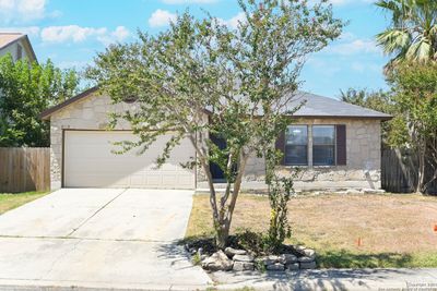 8178 Bent Meadow Dr, House other with 3 bedrooms, 2 bathrooms and null parking in Converse TX | Image 1