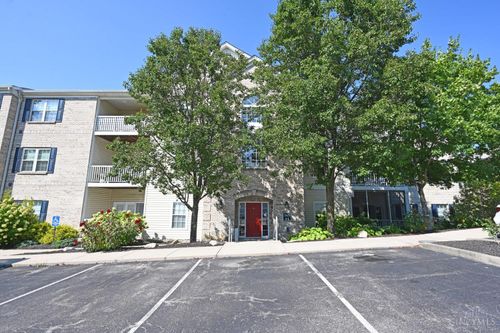 5425 Michelles Oak Ct, Cincinnati, OH, 45248 | Card Image
