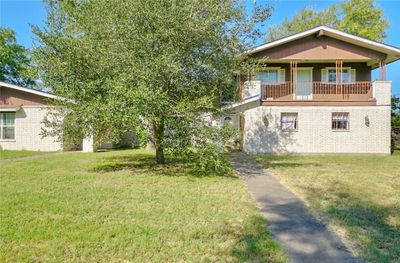 600 S Minnesota, House other with 4 bedrooms, 2 bathrooms and null parking in Beeville TX | Image 1