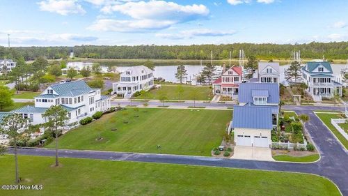 316 E Harborside Rd, Oriental, NC, 28571-7500 | Card Image