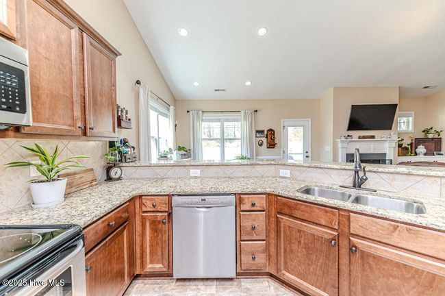 276 Widgeon Way, House other with 3 bedrooms, 2 bathrooms and 2 parking in Lillington NC | Image 25