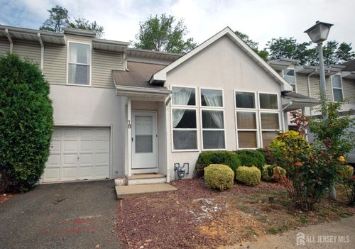 18 Parkside Dr, Jamesburg, NJ, 08831-1608 | Card Image