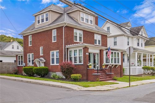 300 Clark St, Hooversville, PA, 15936-7926 | Card Image