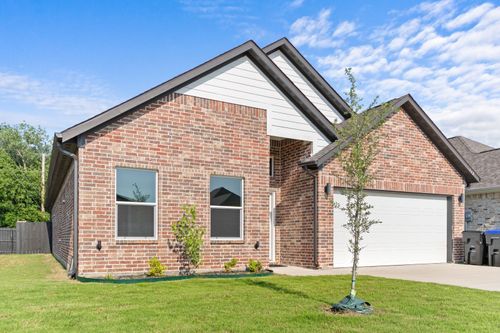 115 Hessed St, Greenville, TX, 75402-6625 | Card Image