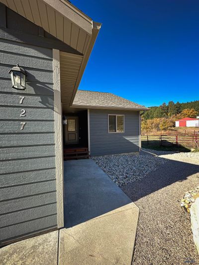 727 Stage Run Rd, Townhouse with 3 bedrooms, 3 bathrooms and null parking in Deadwood SD | Image 2