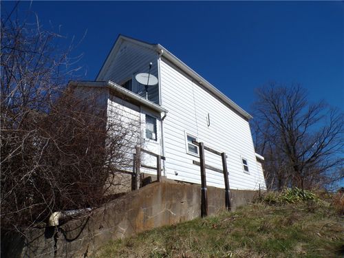 618 Beaver Ave, Turtle Creek, PA, 15145-1302 | Card Image