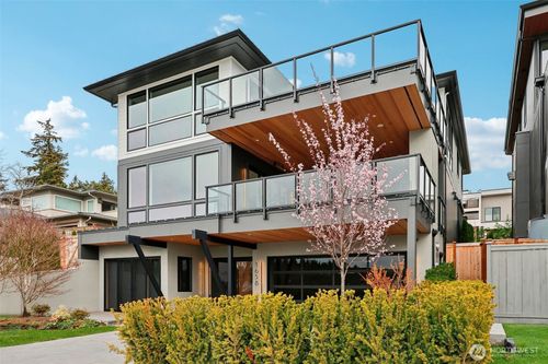 1658 10th St W, Kirkland, WA, 98033-4842 | Card Image