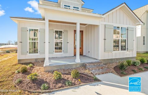 302 Villager Ave, Scott, LA, 70583-5690 | Card Image