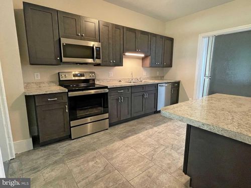 113 E Main St, SHIREMANSTOWN, PA, 17011-6312 | Card Image