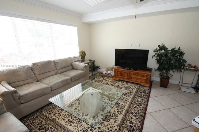 APT-174 - 151 Ne 16 Th Ave, Condo with 2 bedrooms, 2 bathrooms and null parking in Fort Lauderdale FL | Image 8