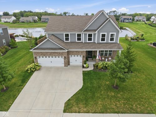 19279 Gillcrest Dr, Noblesville, IN, 46062-7204 | Card Image