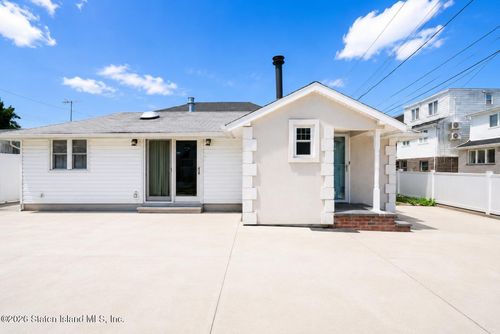21 Seafoam Street, Staten Island, NY, 10306 | Card Image