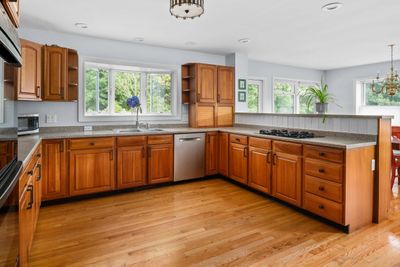 38 Windmill Acres Road, House other with 4 bedrooms, 4 bathrooms and null parking in York ME | Image 3