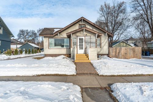 412 W Summit Ave, Fergus Falls, MN, 56537-2038 | Card Image