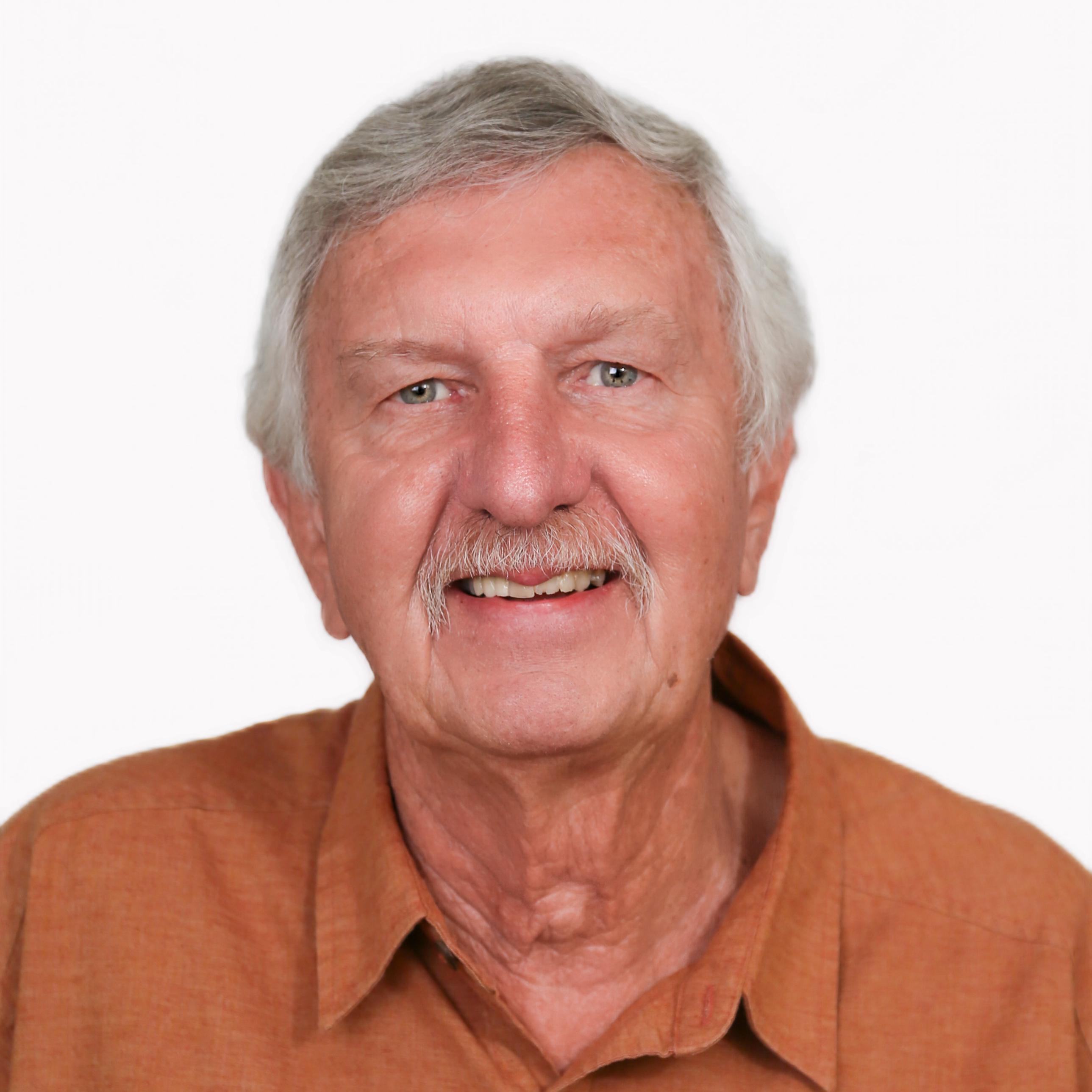 Daniel Cross
