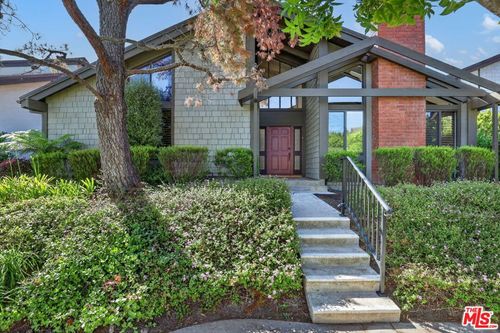 1331 Avenida De Cortez, Pacific Palisades, CA, 90272 | Card Image