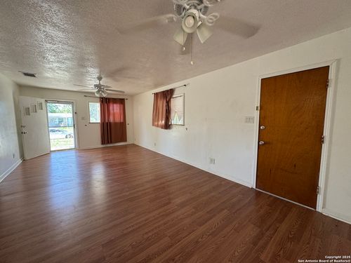 115 Mcdougal Ave, San Antonio, TX, 78223-1419 | Card Image