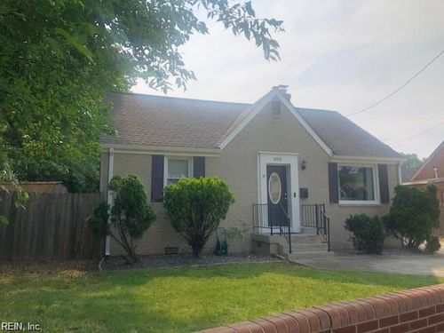 8213 Kathy Ct, Norfolk, VA, 23518-2501 | Card Image