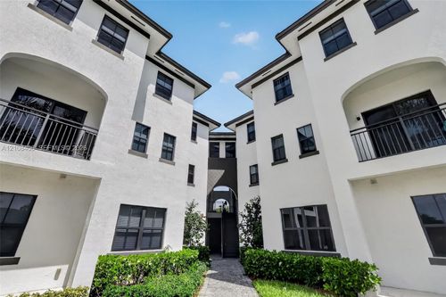 212-15650 Sw 136th St, Miami, FL, 33196-3106 | Card Image