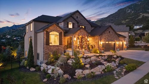 10865 S Hiddenwood Dr, Sandy, UT, 84092-4948 | Card Image