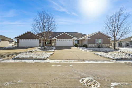 3315 35th Avenue, Marion, IA, 52302 | Card Image