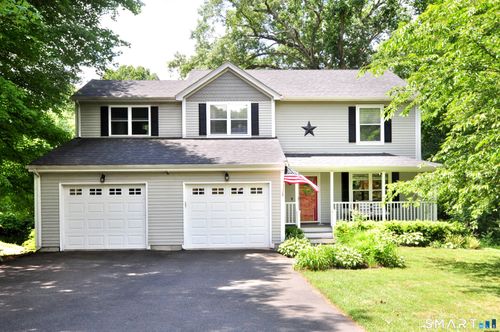 11 Spice Bush Ln, Bloomfield, CT, 06002-1677 | Card Image