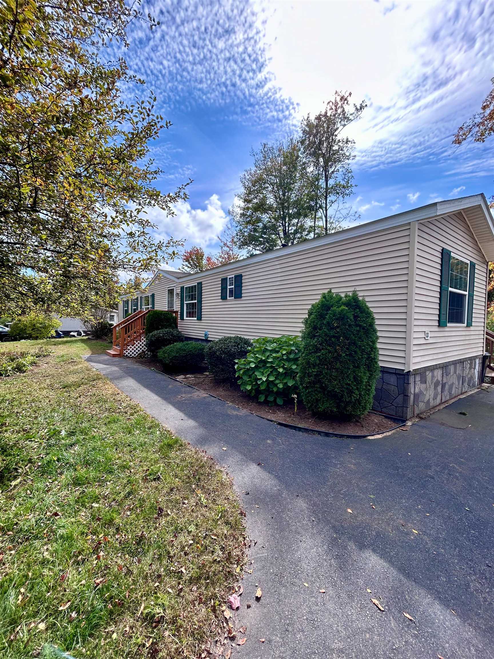 Fuchsia Dr, Rochester, NH 03867