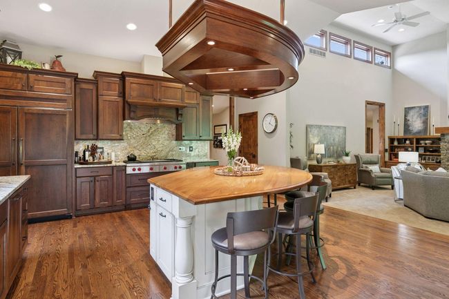 1405 W Farm Rd, House other with 5 bedrooms, 5 bathrooms and null parking in Chaska MN | Image 29