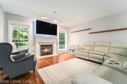 293 S Village Way, Canton, MI, 48188-3450 | Card Image