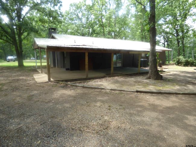 596 County Road 4218, House other with 3 bedrooms, 2 bathrooms and null parking in Mount Pleasant TX | Image 7