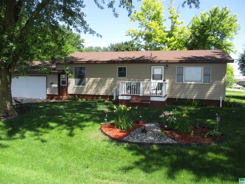 500 W Veterans Rd, Laurens, IA, 50554-1353 | Card Image