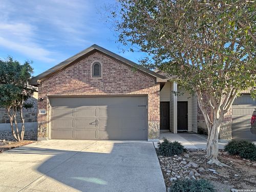 1020 Carolyn Cv, New Braunfels, TX, 78130-4151 | Card Image