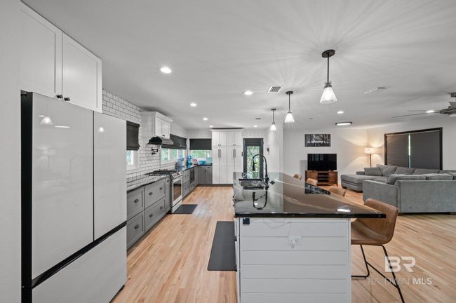 Kitchen | Image 6