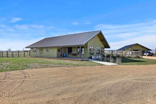 115 Horseshoe Loop W, Fairfield, ID, 83327 | Card Image