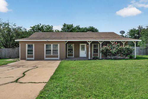 501 Possum Trot St, Burnet, TX, 78611-9782 | Card Image