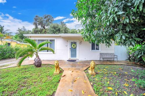 1381 Ne 152nd St, North Miami Beach, FL, 33162-5527 | Card Image