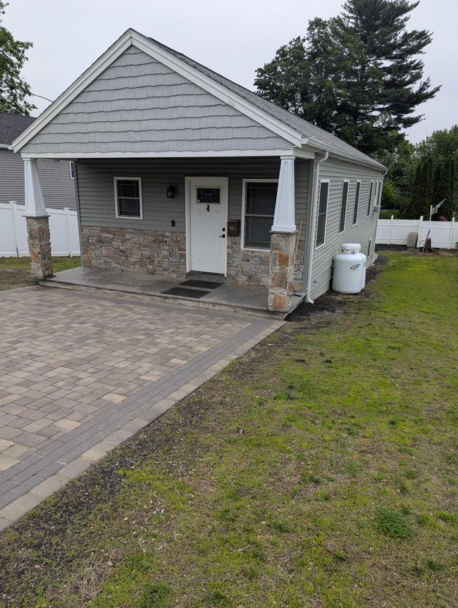 42.5 Hillside Ave, House other with 3 bedrooms, 2 bathrooms and null parking in Derry NH | Image 17