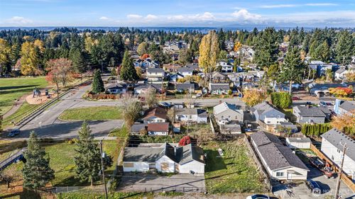 12451 1st Ave S, Burien, WA, 98168-2614 | Card Image