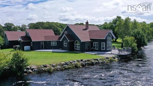 41 Post Office Rd, Clyde River, NS, B0W0A5 | Card Image