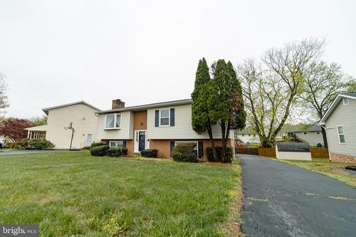 802 Shamrock Dr, FREDERICKSBURG, VA, 22407-6527 | Card Image