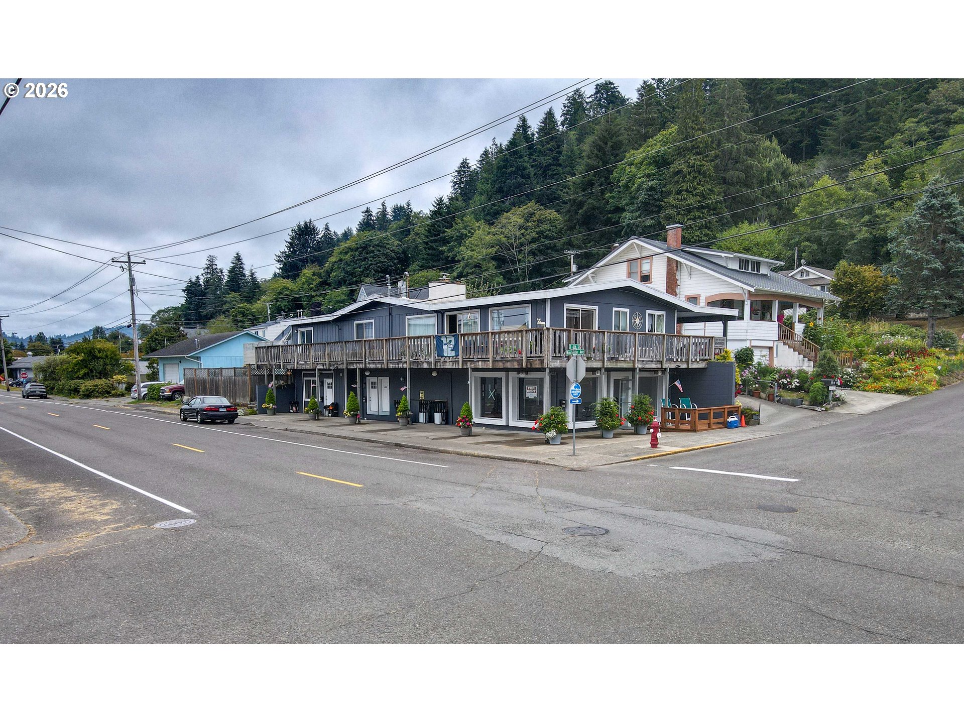 582 Winchester Ave, Winchester Bay, OR 97467