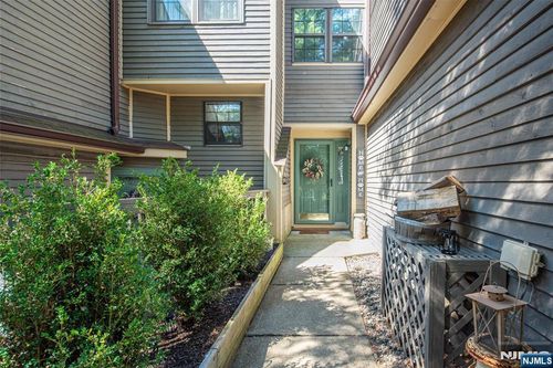 15 Concord Rd, West Milford, NJ, 07480-1275 | Card Image
