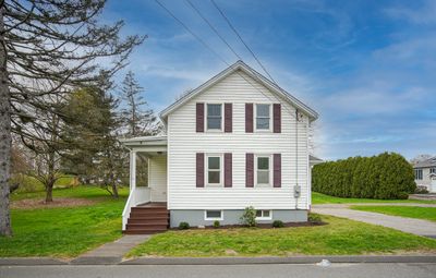 50 West Street, House other with 3 bedrooms, 2 bathrooms and 8 parking in Windsor Locks CT | Image 1