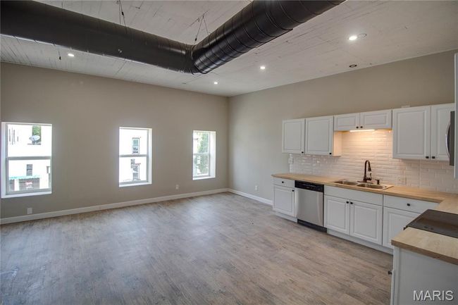 425 N Main St, Home with 0 bedrooms, 0 bathrooms and null parking in Carrollton IL | Image 24