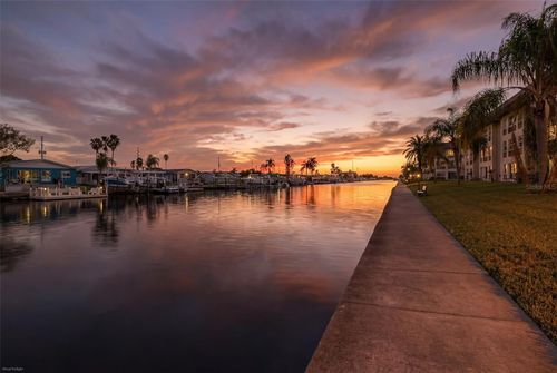 unit-303-4660 Marine Pkwy, New Port Richey, FL, 34652-3344 | Card Image