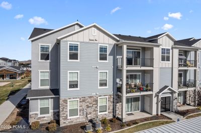 Top Floor Location. Mt Timpanogos Views | Image 1