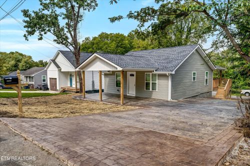 2759 Sunset Ave, Knoxville, TN, 37914-5844 | Card Image