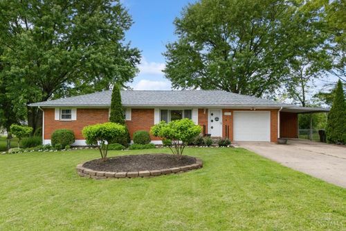 8205 Westlawn Dr, Franklin, OH, 45005-1935 | Card Image
